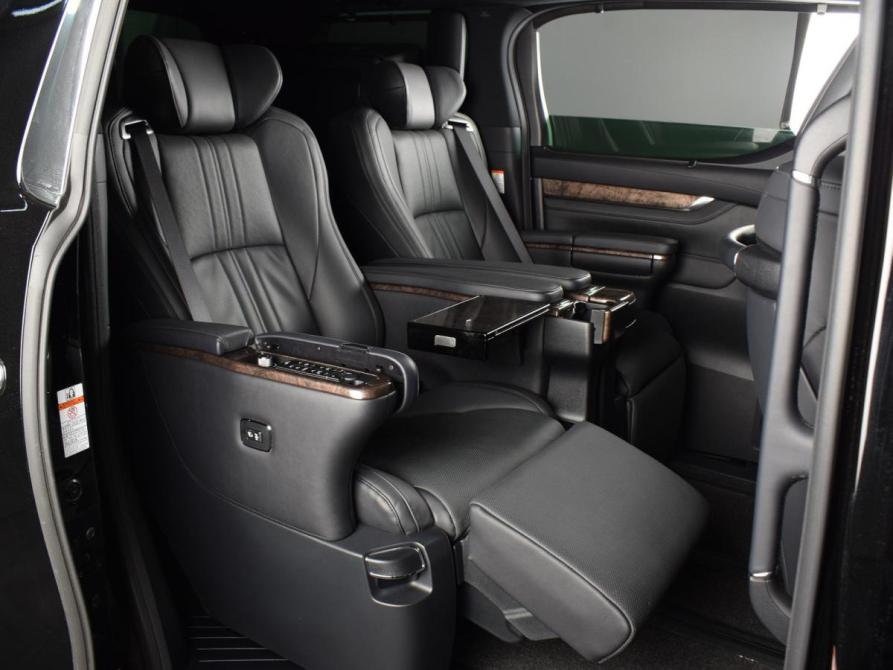 Toyota Alphard III Рестайлинг Ростов-на-Дону  - изображение 10