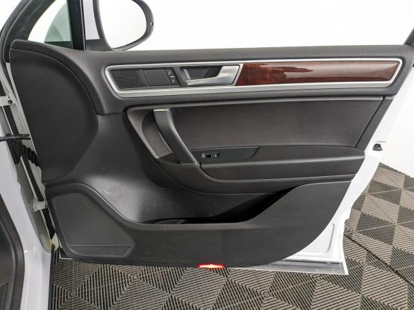 Volkswagen Touareg II Рестайлинг с пробегом 2016 года, цена 2 900 000 рублей, 147407 км, внедорожник, Автокод Объявления