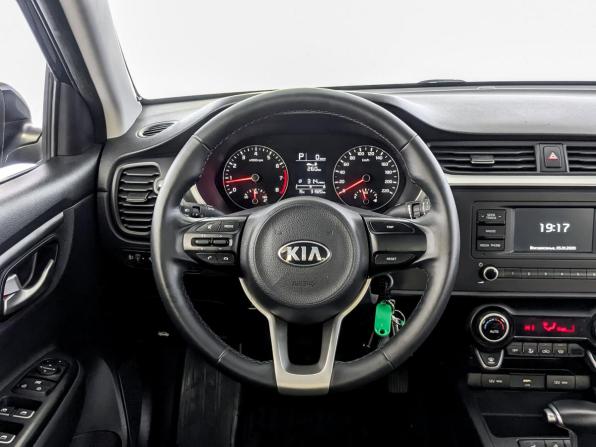 Kia Rio IV Рестайлинг с пробегом 2020 года, цена 1 700 000 рублей, 31915 км, седан, Автокод Объявления