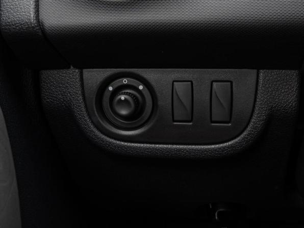 Renault Sandero II Рестайлинг с пробегом 2020 года, цена 1 260 000 рублей, 67210 км, хэтчбек, Автокод Объявления