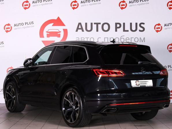 Volkswagen Touareg III с пробегом 2019 года, цена 4 100 000 рублей, 137197 км, внедорожник, Автокод Объявления