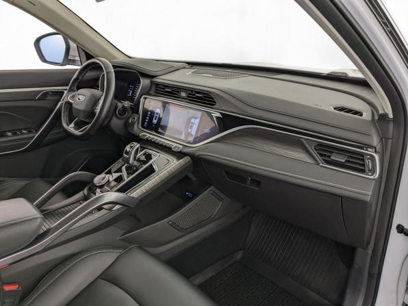 Geely Atlas Pro с пробегом 2024 года, цена 2 200 000 рублей, 44613 км, внедорожник, Автокод Объявления