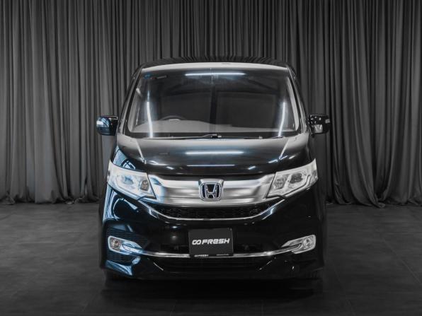 Honda Stepwgn V с пробегом 2015 года, цена 1 878 000 рублей, 87055 км, минивэн, Автокод Объявления