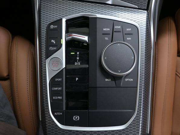 BMW 3 серии VII (G2x) Рестайлинг с пробегом 2023 года, цена 4 940 000 рублей, 59080 км, седан, Автокод Объявления