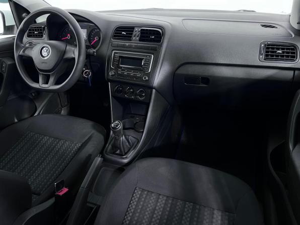 Volkswagen Polo V Рестайлинг с пробегом 2018 года, цена 950 000 рублей, 82806 км, седан, Автокод Объявления