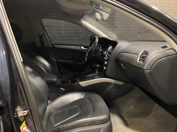 Audi A4 IV (B8) Рестайлинг с пробегом 2012 года, цена 1 160 000 рублей, 248584 км, седан, Автокод Объявления