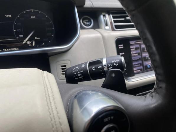 Land Rover Range Rover IV с пробегом 2013 года, цена 2 990 000 рублей, 210000 км, внедорожник, Автокод Объявления