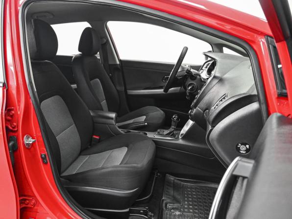 Kia Ceed II Рестайлинг с пробегом 2016 года, цена 1 399 000 рублей, 129737 км, хэтчбек, Автокод Объявления