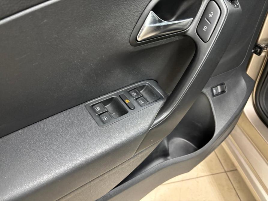 Volkswagen Polo V Рестайлинг Альметьевск  - изображение 8
