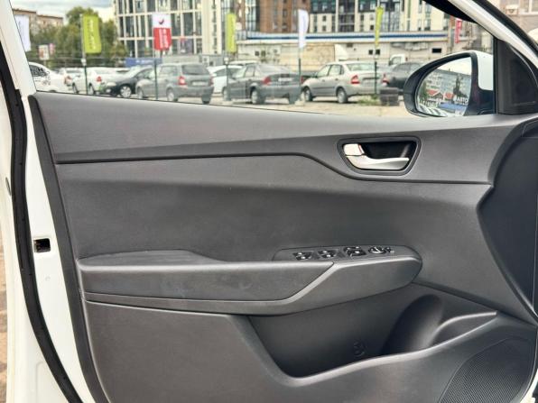 Hyundai Solaris II Рестайлинг с пробегом 2020 года, цена 1 499 000 рублей, 63415 км, седан, Автокод Объявления