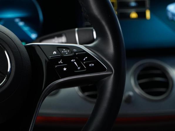 Mercedes-Benz E-Класс V (W213 S213 C238) Рестайлинг с пробегом 2021 года, цена 5 477 077 рублей, 51124 км, седан, Автокод Объявления