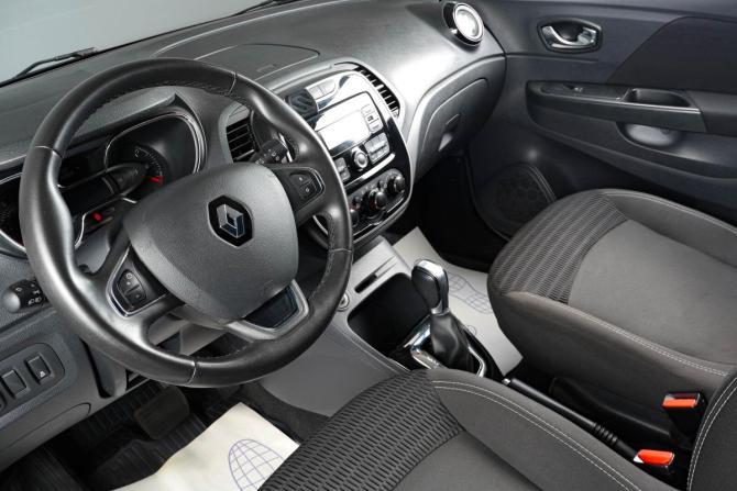 Renault Kaptur I с пробегом 2018 года, цена 1 379 000 рублей, 178300 км, внедорожник, Автокод Объявления