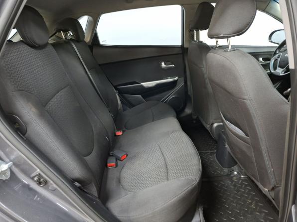 Kia Rio III Рестайлинг с пробегом 2015 года, цена 1 159 000 рублей, 119689 км, хэтчбек, Автокод Объявления