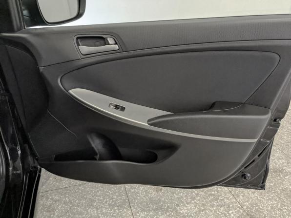 Hyundai Solaris I Рестайлинг с пробегом 2016 года, цена 965 000 рублей, 198060 км, седан, Автокод Объявления