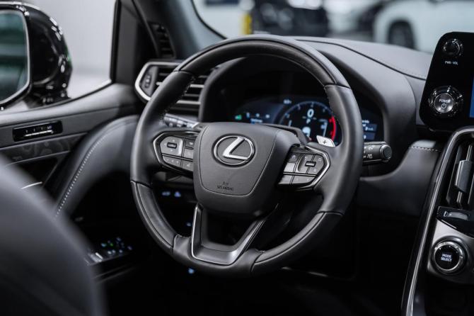 Новый Lexus LX IV 2025 года, цена 19 975 000 рублей, внедорожник, Автокод Объявления