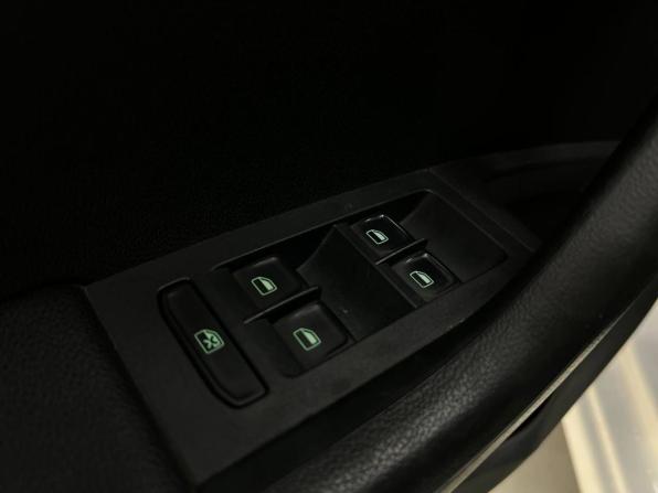 Skoda Octavia III (A7) с пробегом 2014 года, цена 969 000 рублей, 232700 км, лифтбек, Автокод Объявления