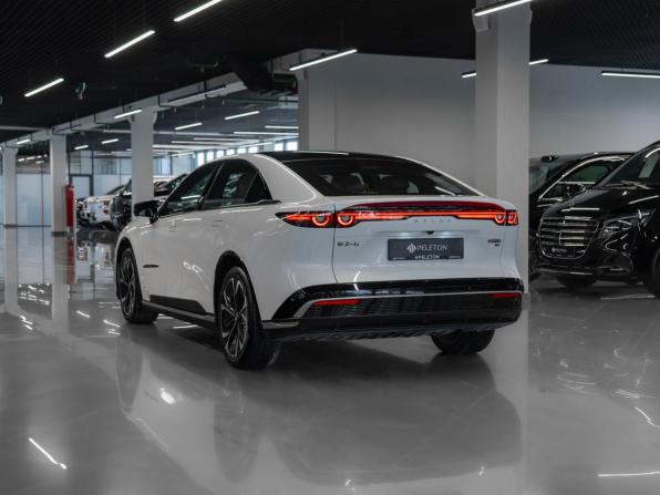 Mazda EZ-6 с пробегом 2025 года, цена 3 650 000 рублей, 7546 км, хэтчбек, Автокод Объявления