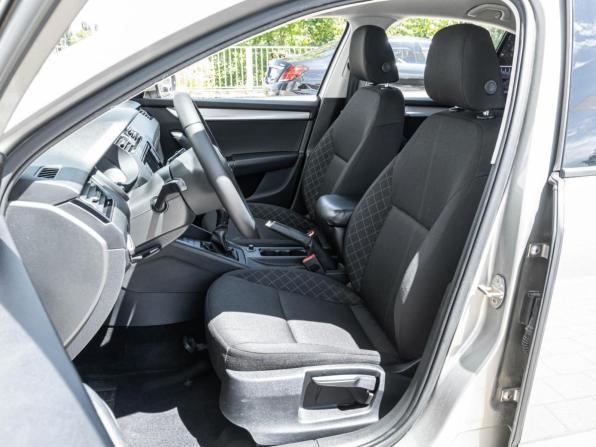 Skoda Octavia III (A7) Рестайлинг с пробегом 2018 года, цена 1 547 000 рублей, 114258 км, лифтбек, Автокод Объявления