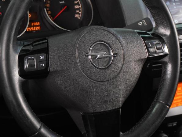 Opel Astra H Рестайлинг с пробегом 2011 года, цена 699 000 рублей, 255220 км, универсал, Автокод Объявления