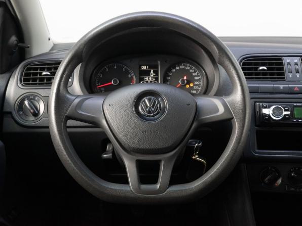 Volkswagen Polo V Рестайлинг с пробегом 2018 года, цена 860 000 рублей, 145191 км, седан, Автокод Объявления