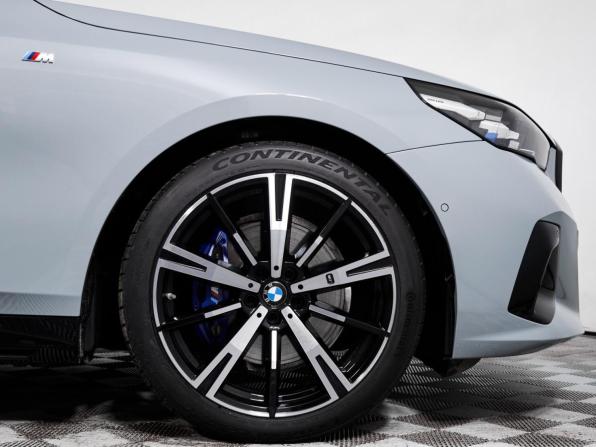 BMW 5 серии VIII (G60/G61/G68) с пробегом 2025 года, цена 9 250 000 рублей, 11650 км, седан, Автокод Объявления