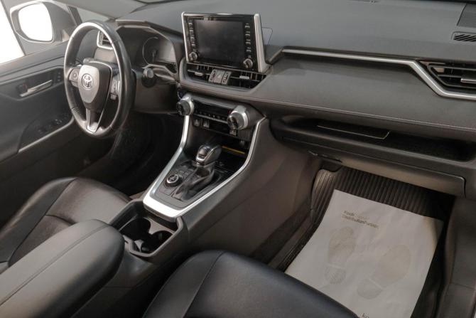 Toyota RAV4 V (XA50) с пробегом 2020 года, цена 3 779 000 рублей, 64000 км, внедорожник, Автокод Объявления