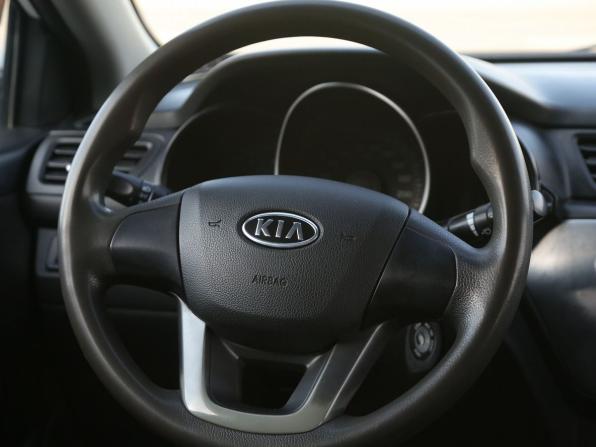 Kia Rio III с пробегом 2012 года, цена 592 000 рублей, 204000 км, седан, Автокод Объявления