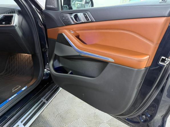 BMW X7 I (G07) Рестайлинг с пробегом 2022 года, цена 12 990 000 рублей, 75182 км, внедорожник, Автокод Объявления