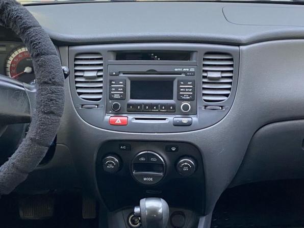 Kia Rio II Рестайлинг с пробегом 2011 года, цена 625 000 рублей, 236639 км, хэтчбек, Автокод Объявления