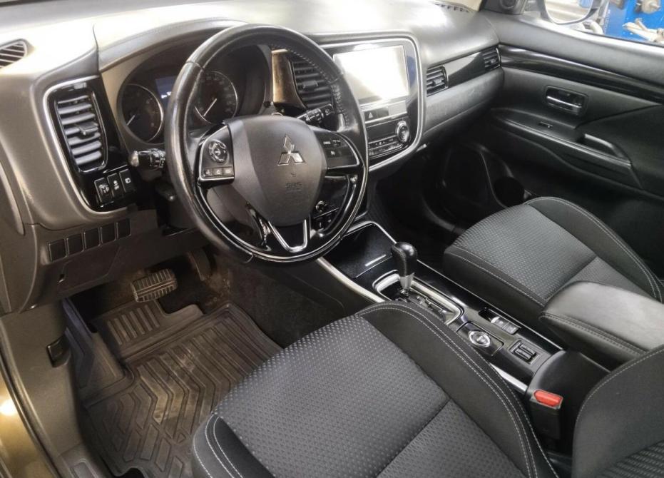 Mitsubishi Outlander III Рестайлинг 3 Набережные Челны  - изображение 8