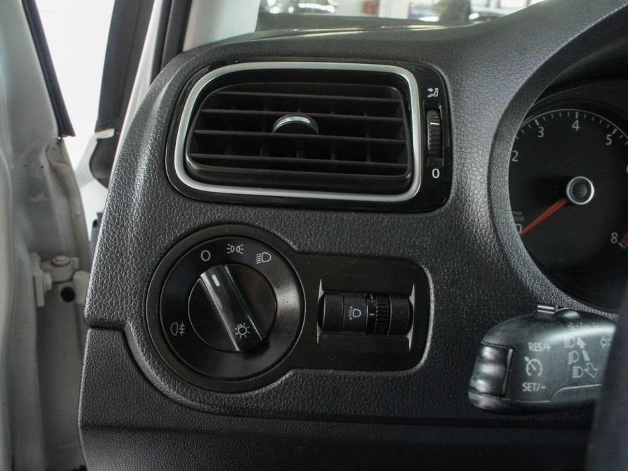 Volkswagen Polo V Рестайлинг Березовский  - изображение 15