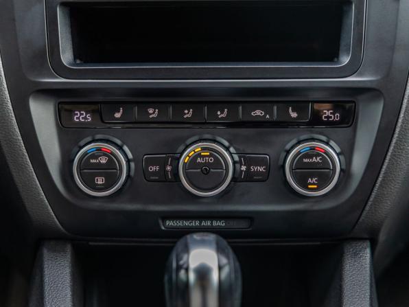Volkswagen Jetta VI с пробегом 2013 года, цена 1 098 000 рублей, 178000 км, седан, Автокод Объявления