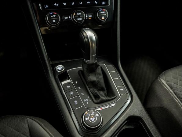 Volkswagen Tiguan II с пробегом 2017 года, цена 2 480 000 рублей, 48866 км, внедорожник, Автокод Объявления