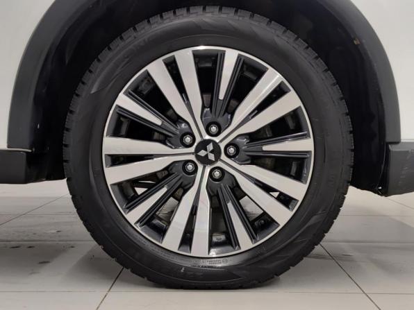 Mitsubishi Outlander III Рестайлинг 3 с пробегом 2019 года, цена 1 847 000 рублей, 229659 км, внедорожник, Автокод Объявления