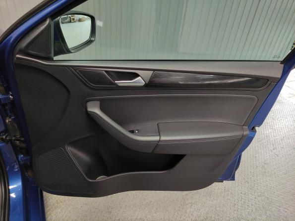 Volkswagen Polo VI с пробегом 2021 года, цена 1 769 000 рублей, 87364 км, лифтбек, Автокод Объявления