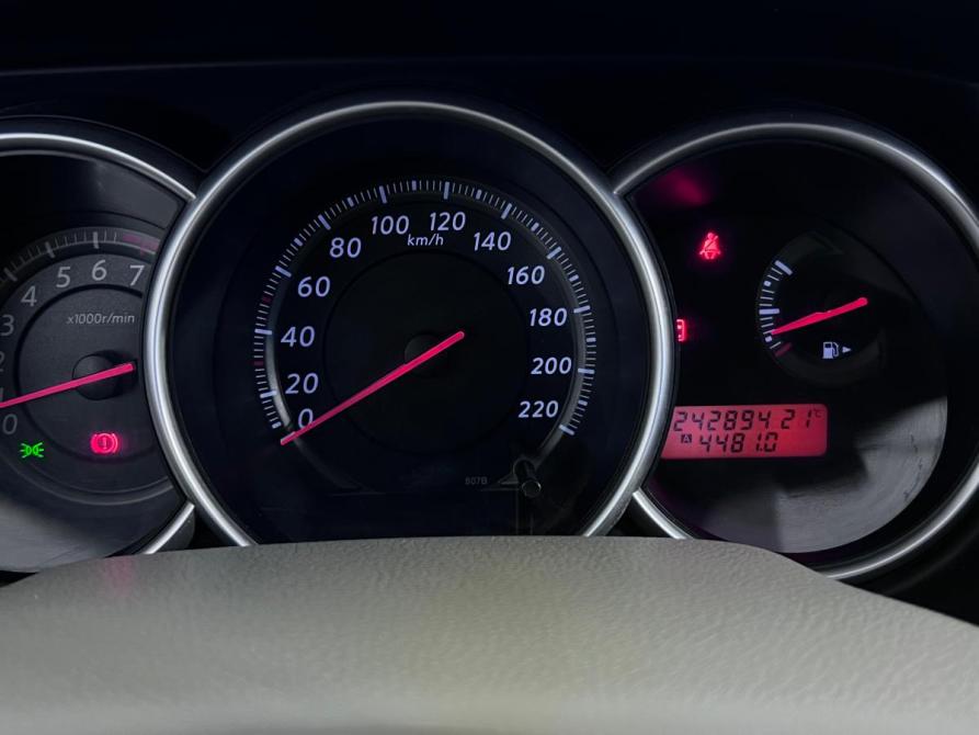 Nissan Tiida I Рестайлинг Ростов-на-Дону  - изображение 16