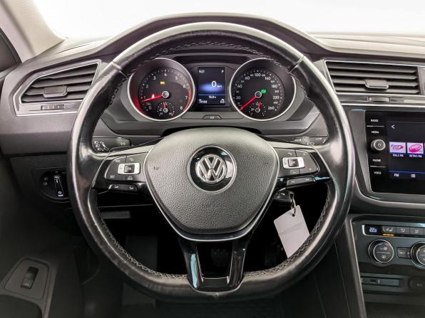 Volkswagen Tiguan II с пробегом 2017 года, цена 2 245 000 рублей, 74102 км, внедорожник, Автокод Объявления