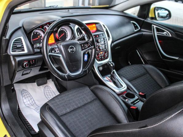 Opel Astra J Рестайлинг с пробегом 2012 года, цена 856 000 рублей, 154995 км, хэтчбек, Автокод Объявления