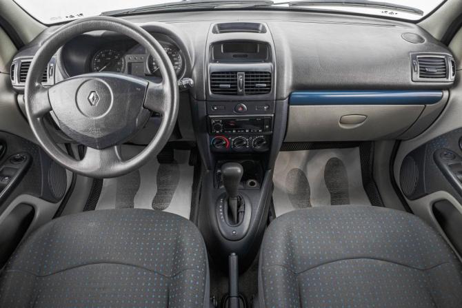 Renault Clio II Рестайлинг 2 с пробегом 2004 года, цена 399 000 рублей, 199000 км, хэтчбек, Автокод Объявления