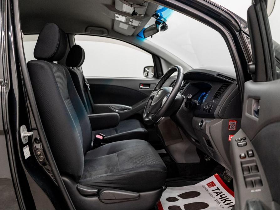 Toyota ISis I Рестайлинг Красноярск  - изображение 7