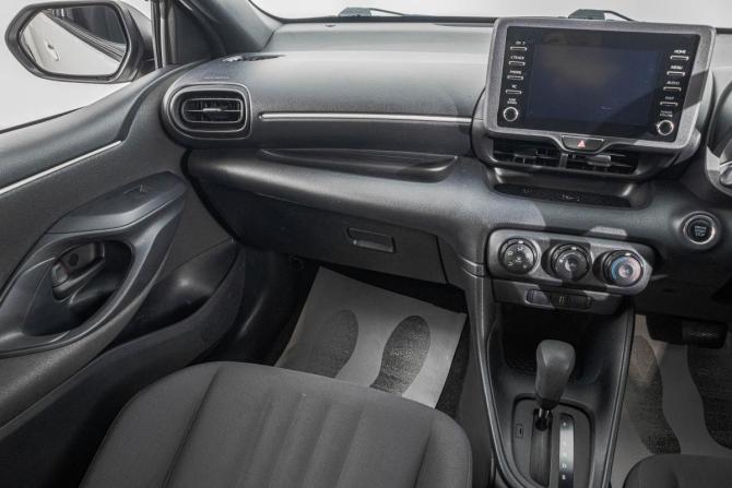 Toyota Yaris IV с пробегом 2020 года, цена 1 299 000 рублей, 93300 км, хэтчбек, Автокод Объявления