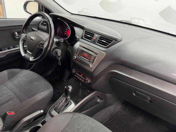 Kia Rio III Рестайлинг с пробегом 2017 года, цена 1 230 000 рублей, 138432 км, седан, Автокод Объявления