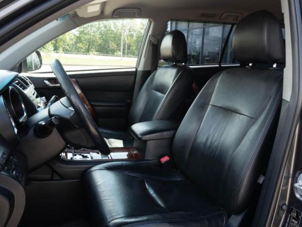 Toyota Highlander II (XU40) Рестайлинг с пробегом 2011 года, цена 2 199 000 рублей, 246865 км, внедорожник, Автокод Объявления