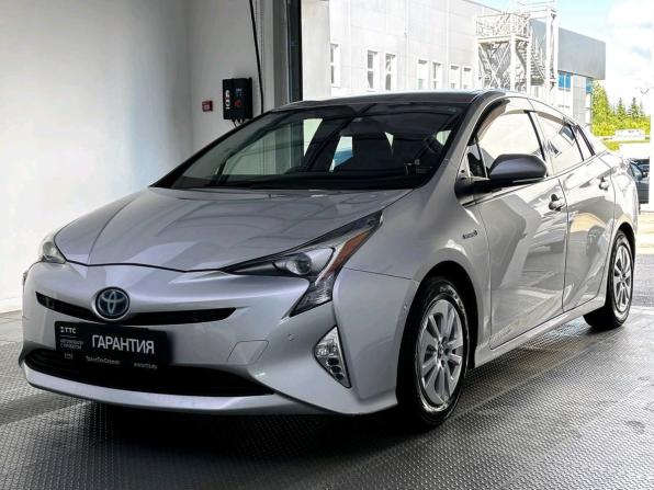 Toyota Prius IV (XW50) с пробегом 2017 года, цена 1 680 000 рублей, 152000 км, лифтбек, Автокод Объявления