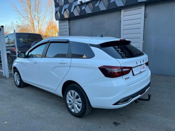 Lada (ВАЗ) Vesta I Рестайлинг (NG) с пробегом 2024 года, цена 1 318 397 рублей, 63485 км, универсал, Автокод Объявления