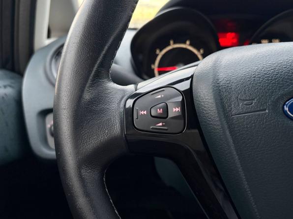 Ford Fiesta Mk6 с пробегом 2012 года, цена 655 000 рублей, 121913 км, хэтчбек, Автокод Объявления