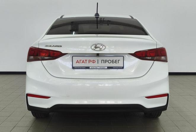 Hyundai Solaris II с пробегом 2018 года, цена 869 000 рублей, 223710 км, седан, Автокод Объявления