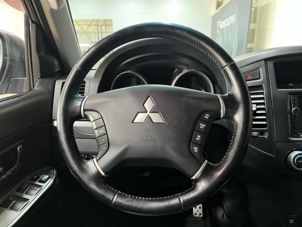 Mitsubishi Pajero IV Рестайлинг 1 с пробегом 2012 года, цена 1 915 000 рублей, 220206 км, внедорожник, Автокод Объявления