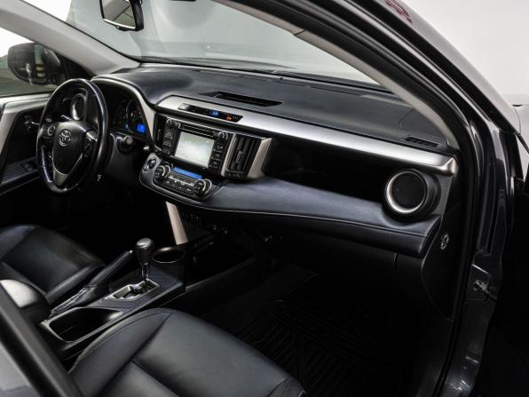 Toyota RAV4 IV (XA40) с пробегом 2015 года, цена 2 365 000 рублей, 181948 км, внедорожник, Автокод Объявления