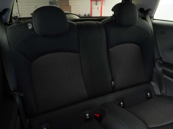 Mini Hatch III (F55/F56) Рестайлинг с пробегом 2018 года, цена 1 397 444 рубля, 147621 км, хэтчбек, Автокод Объявления
